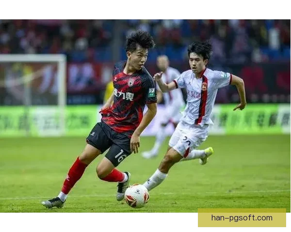 中超浙江队宣布签约荷甲190cm主力中锋强援助力球队进攻